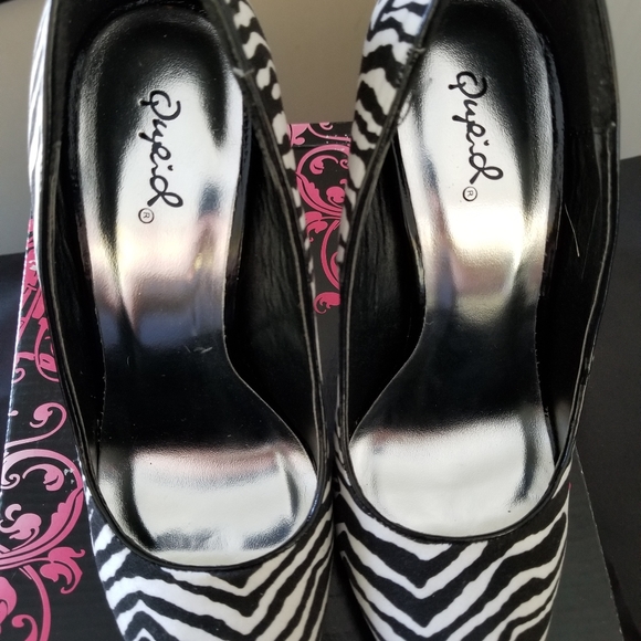 PRICE DROP Qupid Zebra print heels - Picture 3 of 6